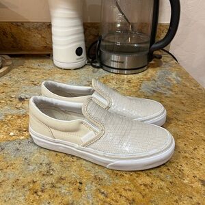 Vans slip on size 3 youth